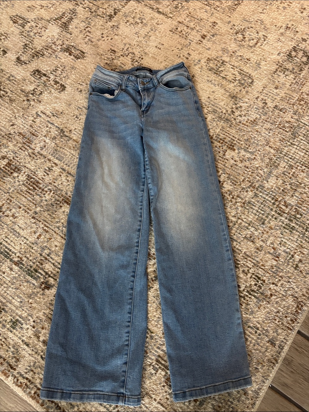 Wide Leg Women's Jeans in Medium Blue
